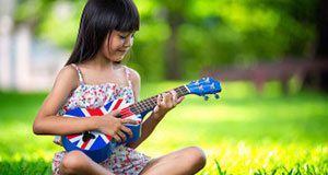 learn to play the ukulele