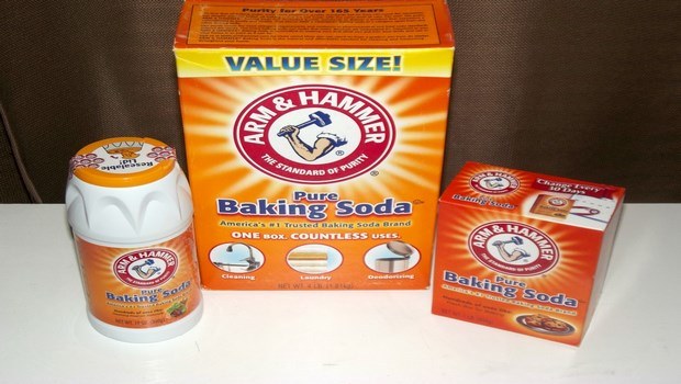 how to remove dead skin cells-baking soda scrub