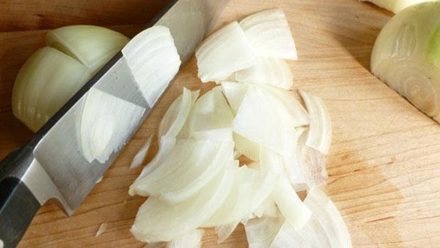 Large Onion - Healthiest Foods For Losing Weight