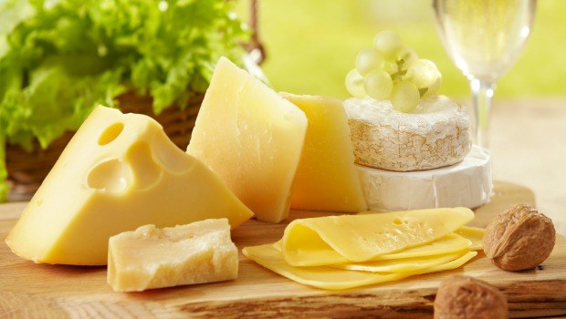 foods that cause acne - cheese