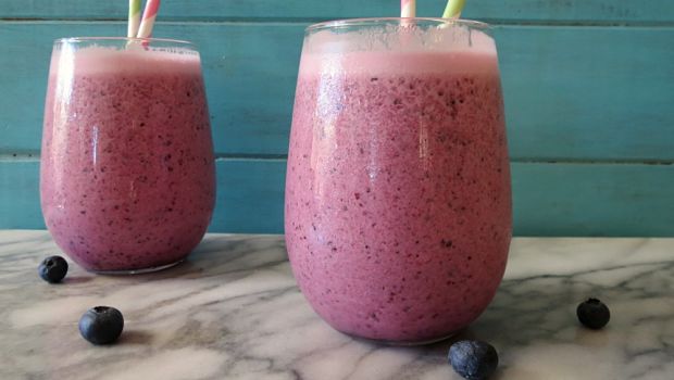 drink berry smoothie in the morning download