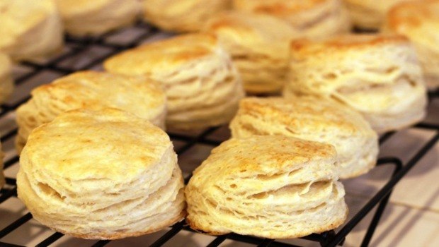 flaky buttermilk biscuits