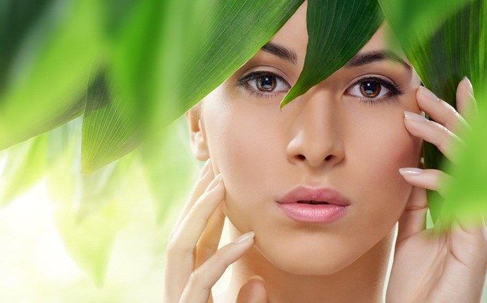 folic acid for hair - biotin improves the health of skin