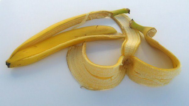 home remedies for poison ivy-banana peel