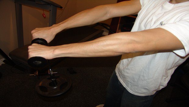 how to build arm muscle - train your forearm