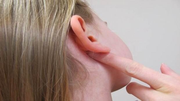 how to get water out of your ear