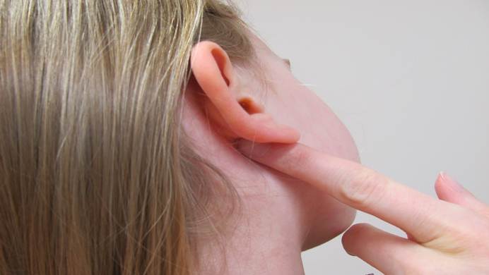 how to get water out of your ear