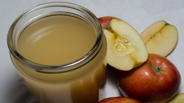how to treat menopause-apple cider vinegar