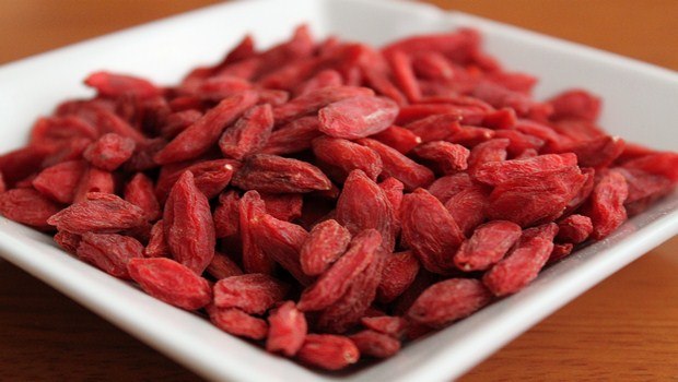 foods for muscle recovery-goji berries