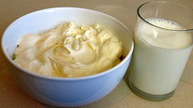 home remedies for dry hands-milk cream