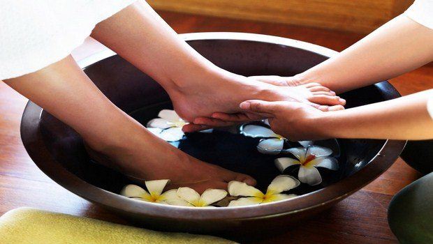 home remedies for plantar fasciitis-give your feet a rest