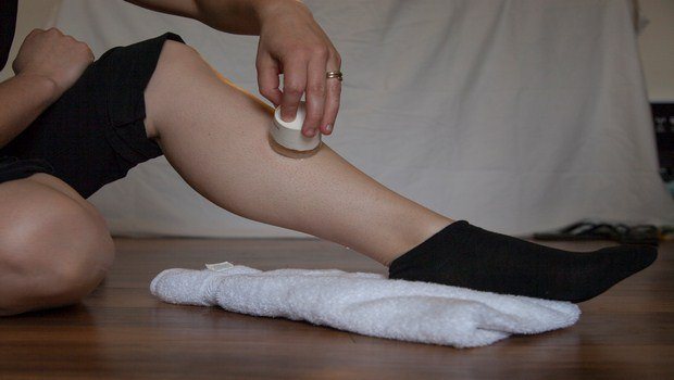 home remedies for plantar fasciitis-ice massage