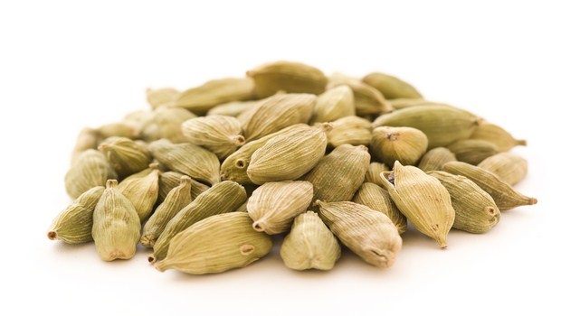 home remedies for stomach gas-cardamom