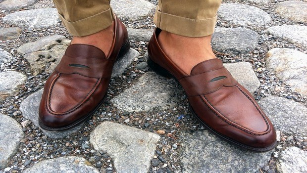 how to stop itchy feet-keep your shoes clean
