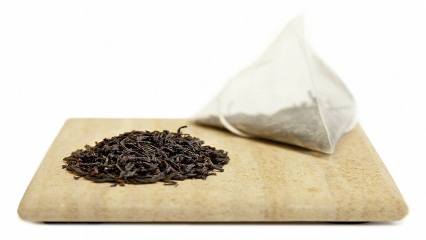 how to treat burns on hand-black tea bags