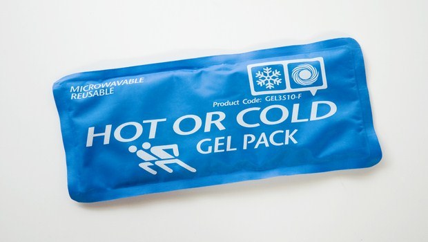 how to treat nasal congestion-apply cold or hot packs