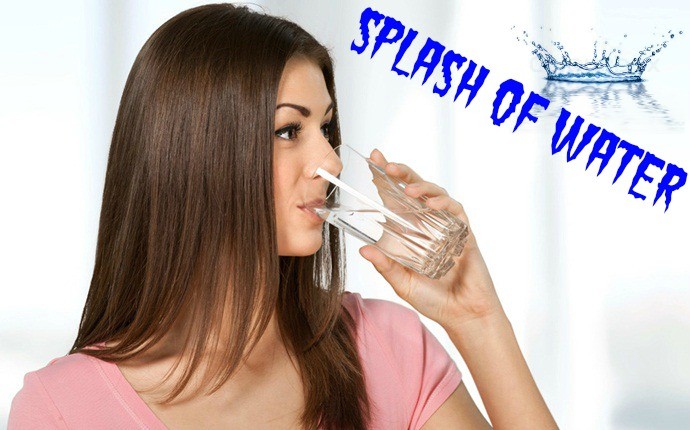 home remedies to reduce body heat - splash of water