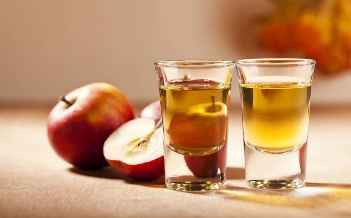 how to treat a chalazion - apple cider vinegar