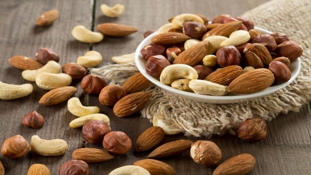 foods that fight inflammation-nuts