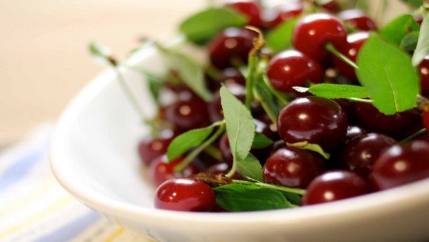 foods that fight inflammation-tart cherries