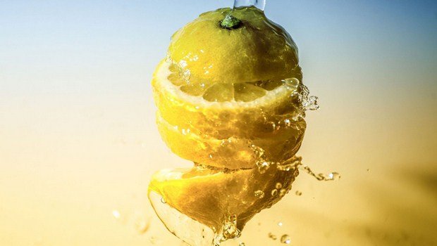 foods that reduce bloating-lemon