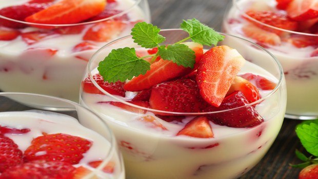 foods that reduce bloating-yogurt