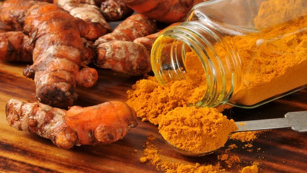 home remedies for bee stings-turmeric
