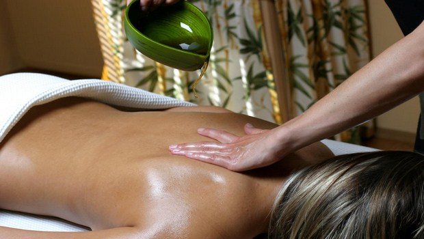 home remedies for sagging skin-massage with oil