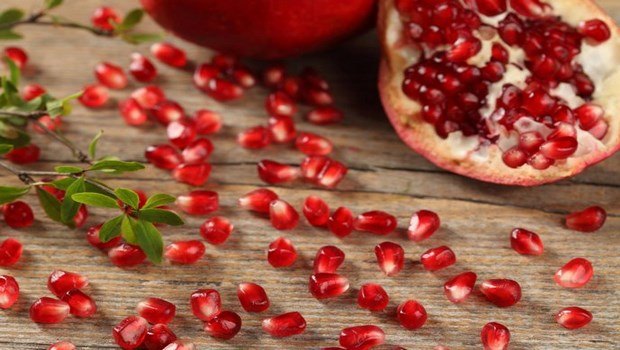 home remedies for vaginal discharge-pomegranate