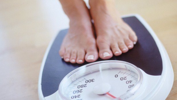 how to maintain a healthy weight-check your weight weekly