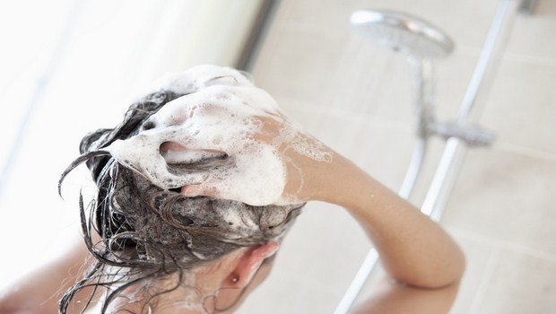 how to maintain natural hair-wash your hair regularly in the right way