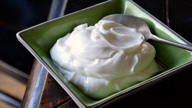 how to prevent canker sores-eat more yogurt