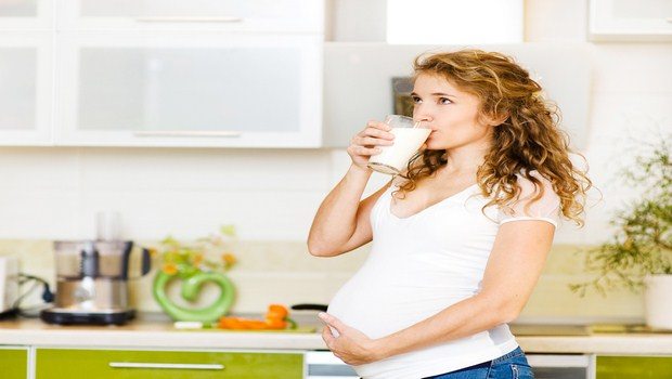 how to prevent miscarriage-opt for grass-fed, raw, whole-fat, organic dairy products