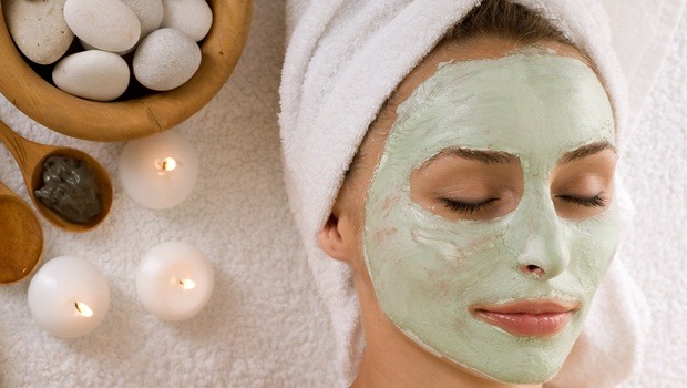 moisturizing home-made face mask for normal skin