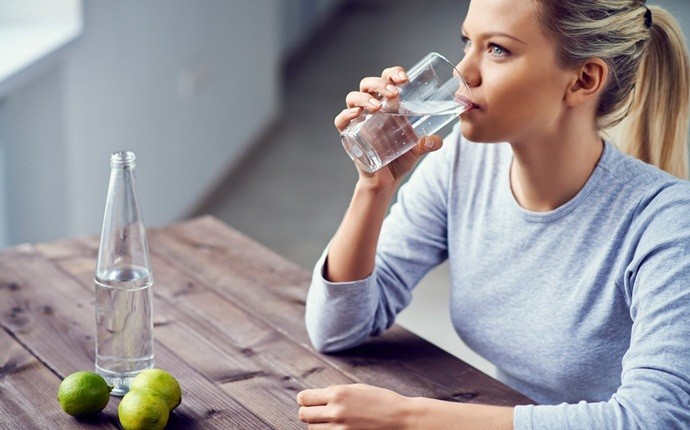 how to treat folliculitis - drink plenty of water