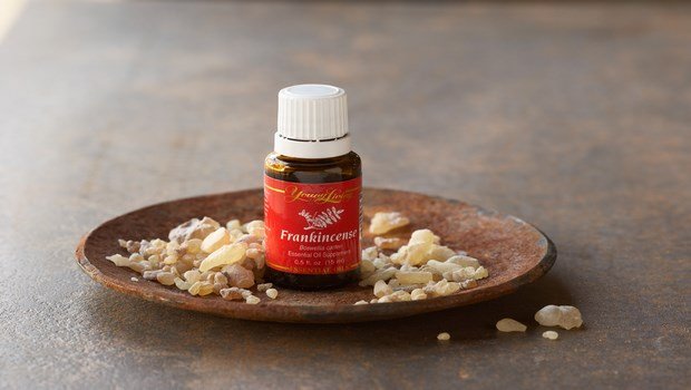 essential oils for dry skin-frankincense