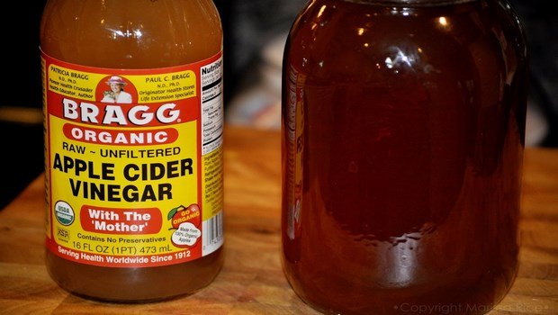 home remedies for bursitis-apple cider vinegar and honey