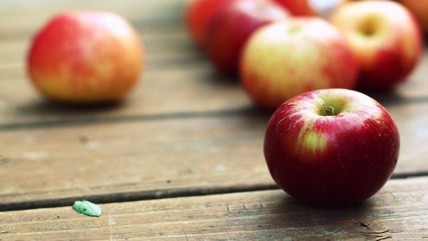 home remedies for osteoporosis-apples