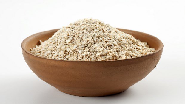 home remedies for peeling skin-bathing with oatmeal