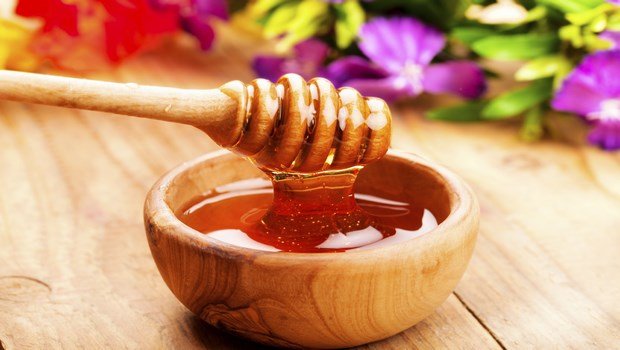 home remedies for peeling skin-honey