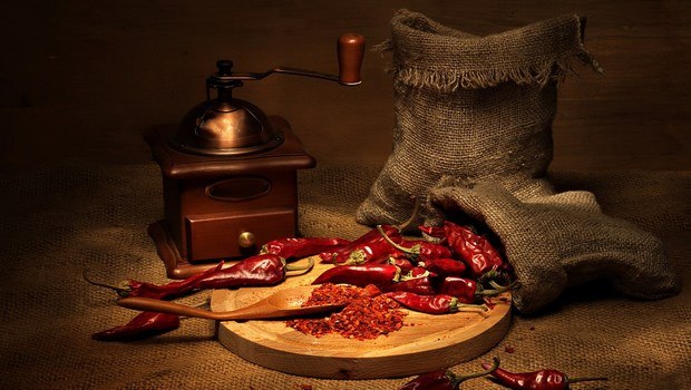 home remedies for varicose veins-cayenne pepper