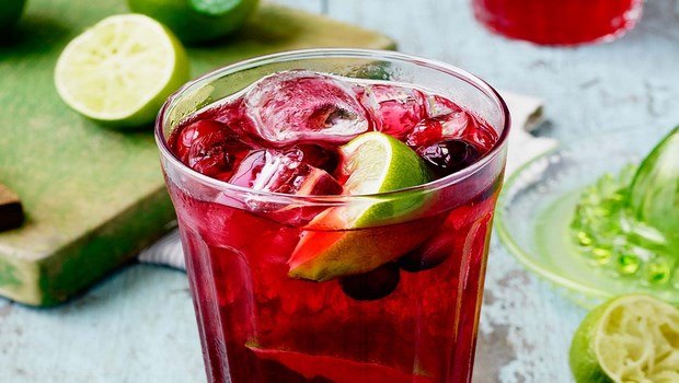 how to cure a urinary tract infection-drink cranberry juice