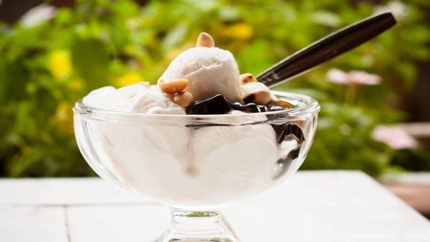 how to make ice cream-banana and coconut ice-cream