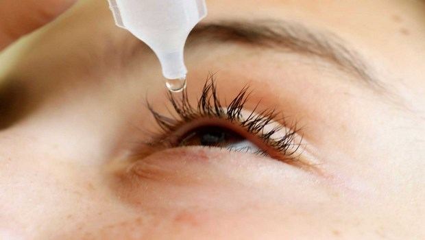 how to treat conjunctivitis-clean your affected eyes regularly