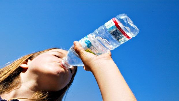 how to treat eye floaters-drink enough water