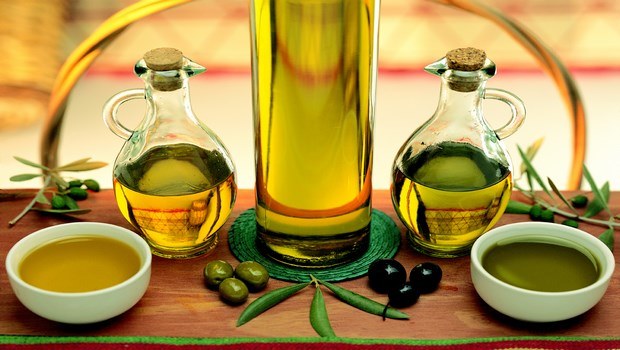 how to treat seborrheic dermatitis-olive oil