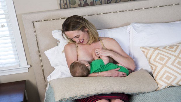 benefits of breastfeeding-breastfeeding can protect your baby from developing allergies