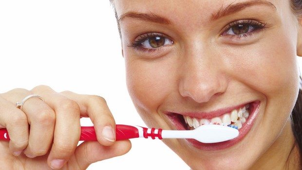 causes of toothache-poor oral hygiene