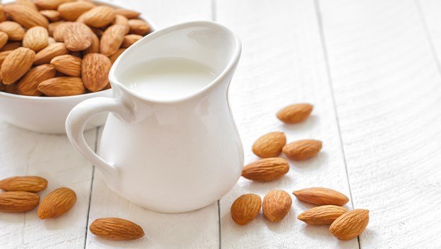 foods for low blood pressure-milk and almonds