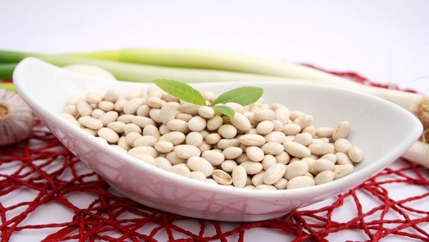 foods to reduce high blood pressure-white beans